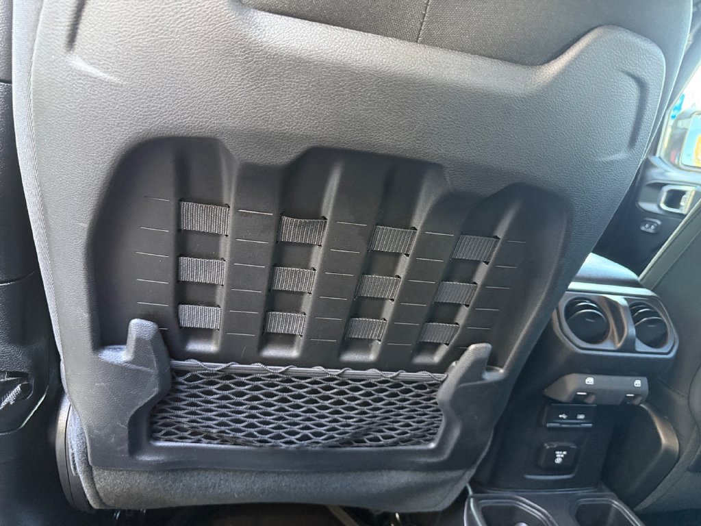 Used 2019 Jeep Wrangler Unlimited Rubicon w/ Cold Weather Group AWD/4WD image 30