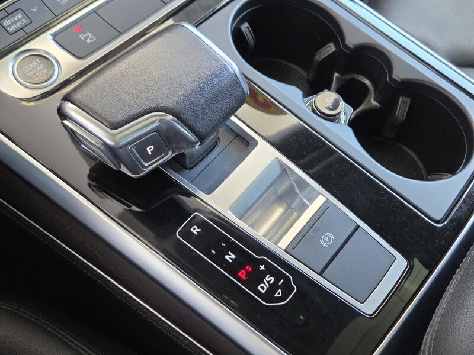 Used 2023 Audi Q7 3.0T Premium Plus w/ Premium Plus Package AWD/4WD image 32