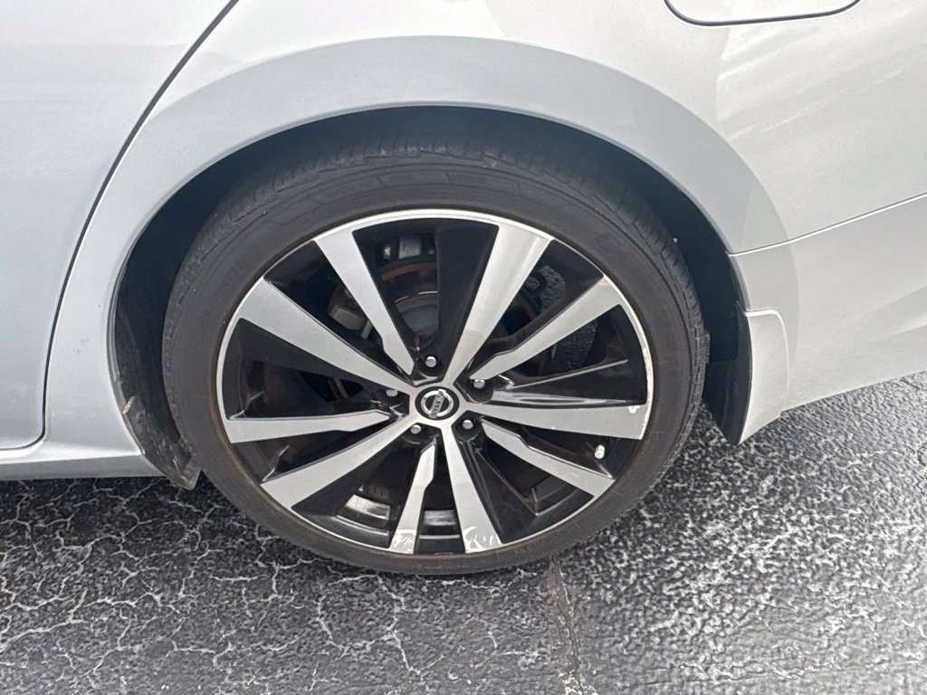 Certified 2021 Nissan Altima 2.0 SR FWD image 9