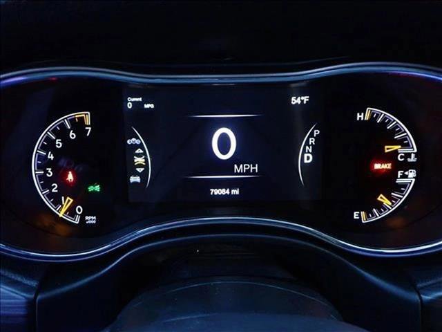 Used 2020 Jeep Grand Cherokee Altitude image 25