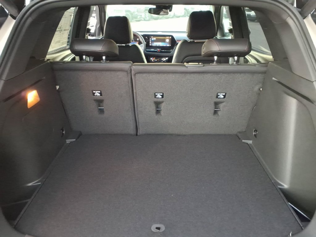 New 2026 Chevrolet TrailBlazer RS w/ Convenience Package FWD image 17