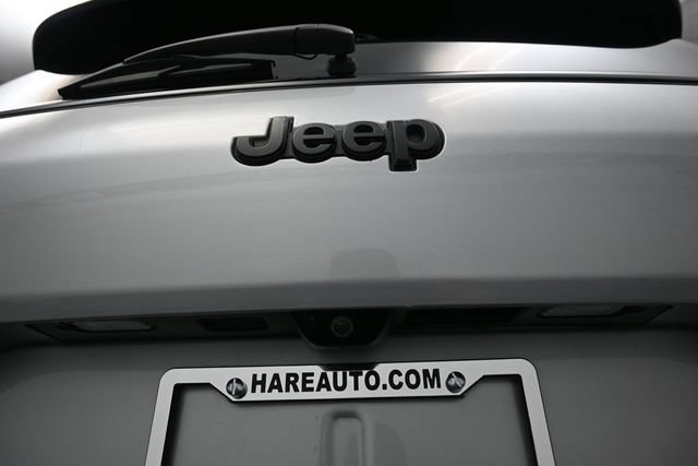 Used 2023 Jeep Grand Cherokee L Summit AWD/4WD image 28
