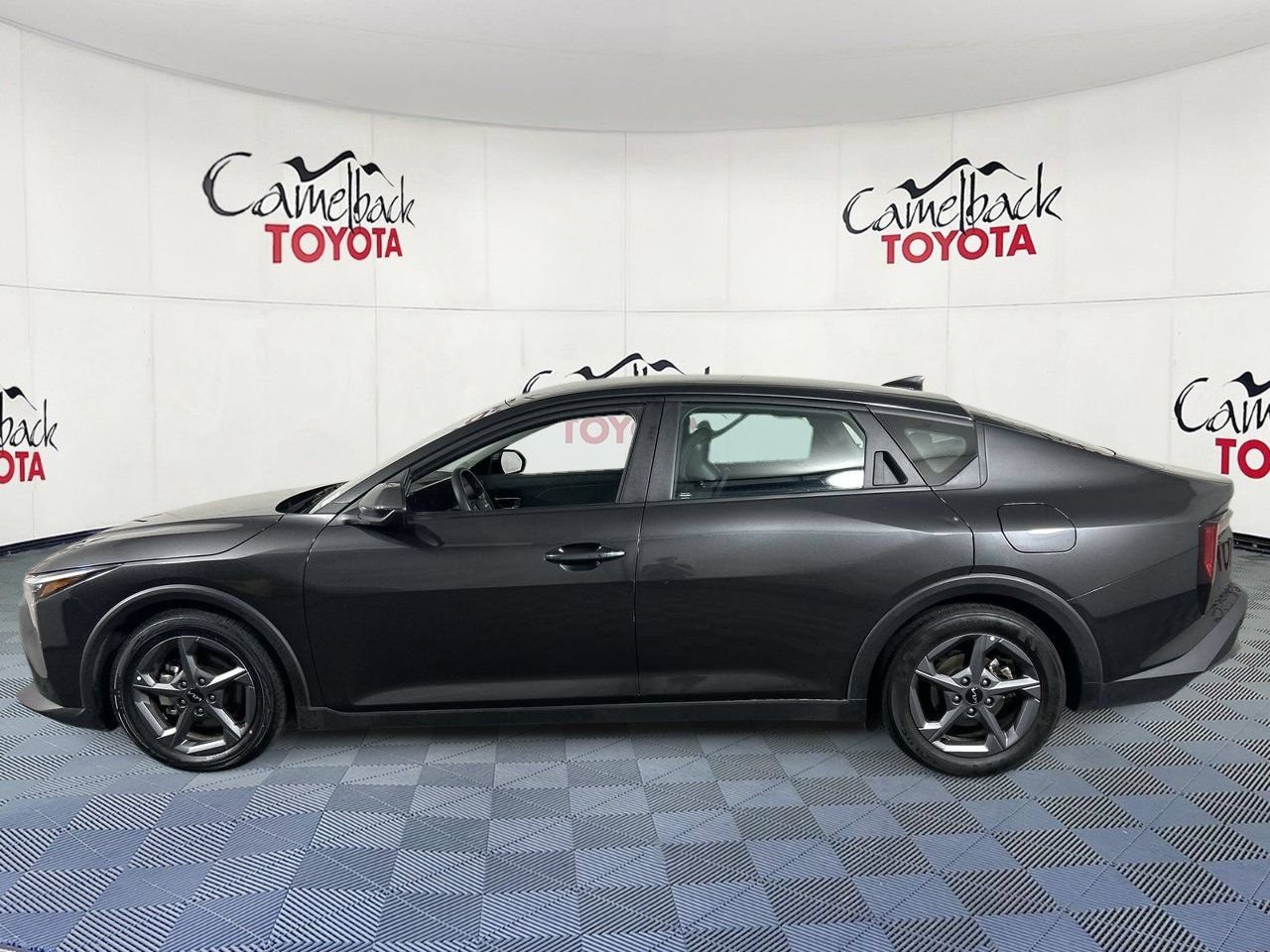 Used 2025 Kia K4 FWD image 4