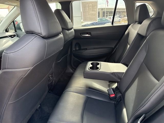 Used 2025 Toyota Corolla Cross XLE image 27