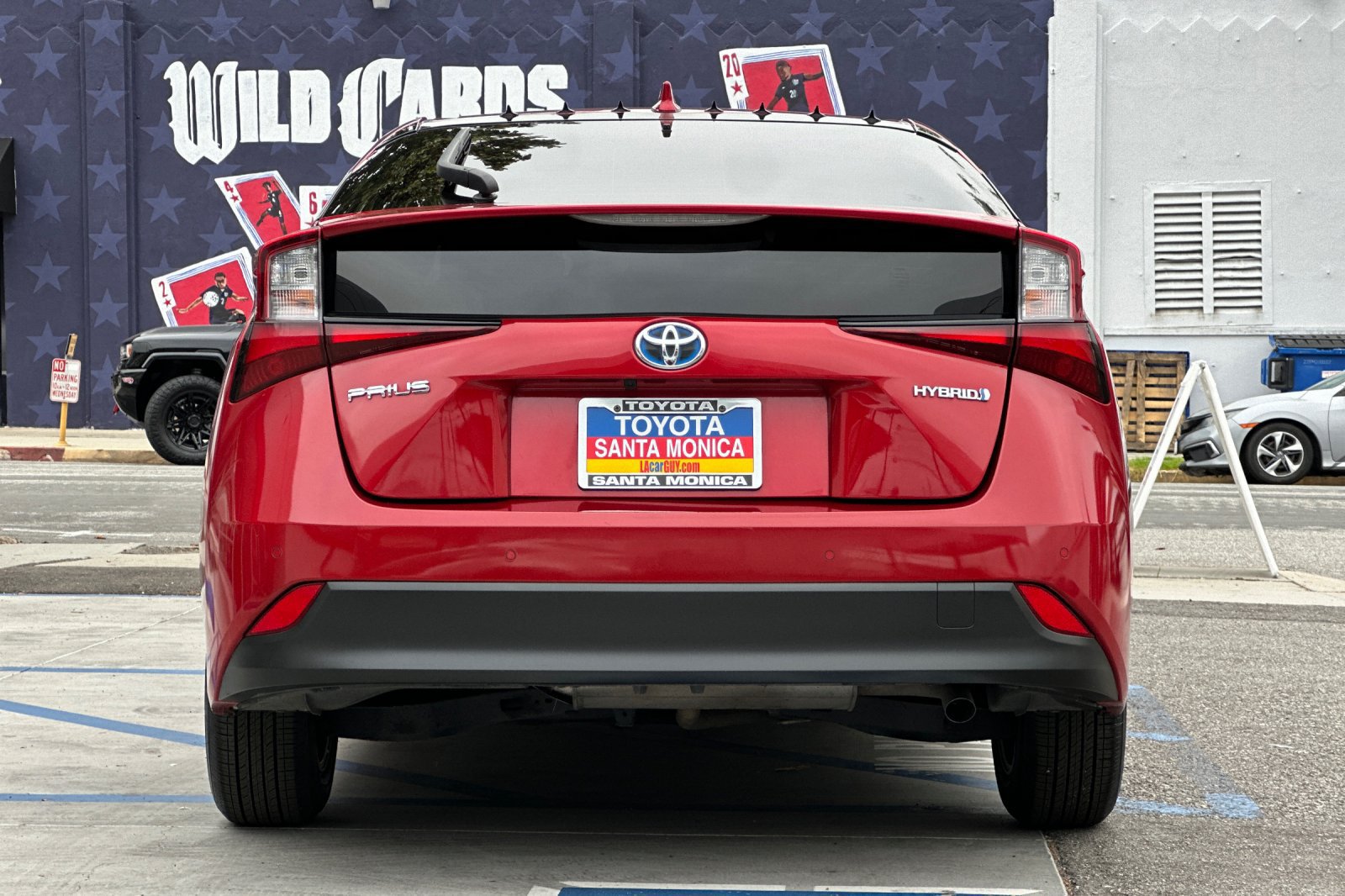 Used 2019 Toyota Prius LE w/ Carpet Mat Package FWD image 5