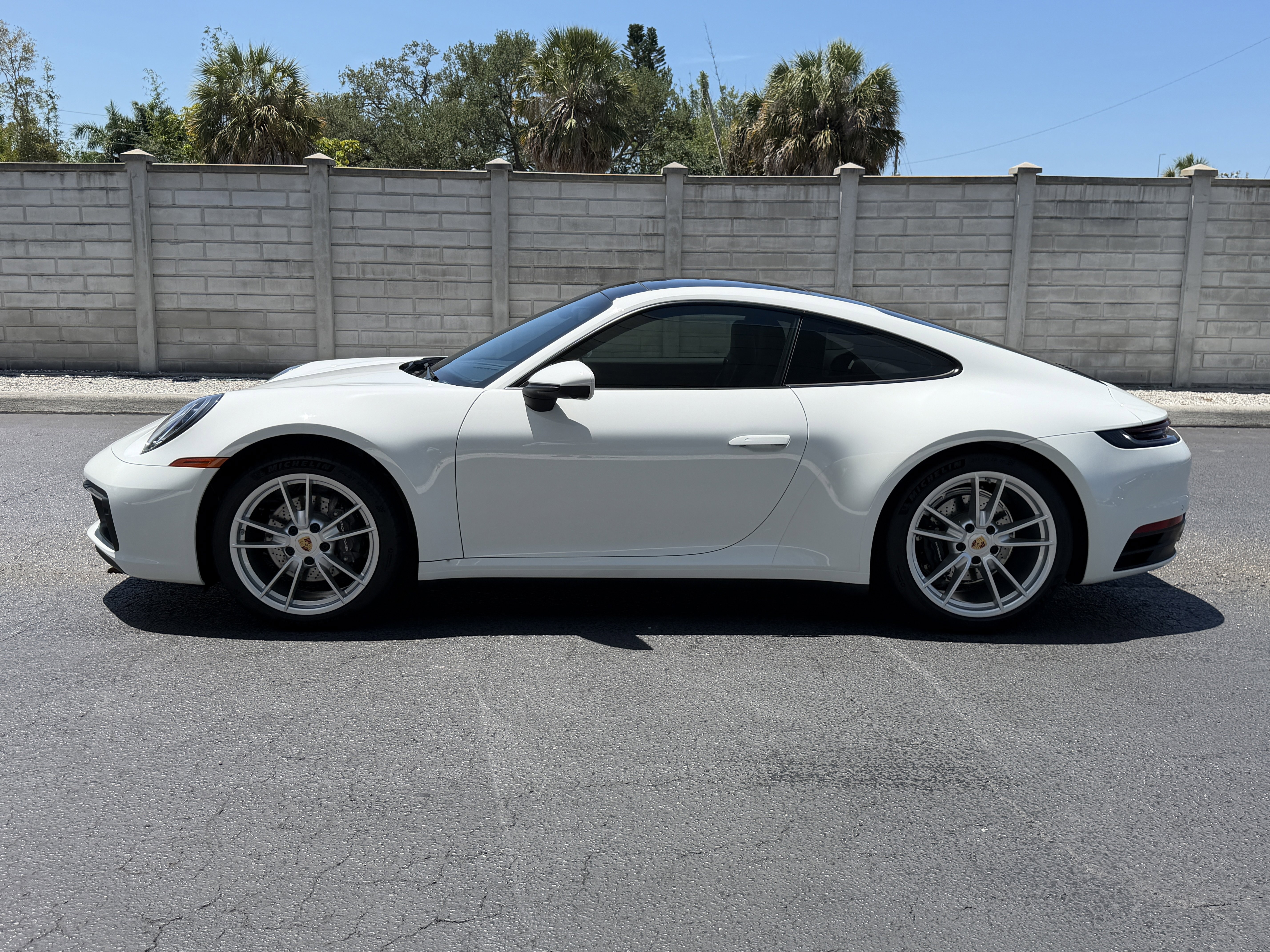 Certified 2024 Porsche 911 Carrera 4 AWD/4WD image 2