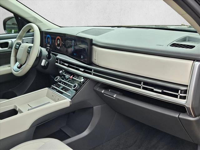 Used 2025 Hyundai Santa Fe SE FWD image 22