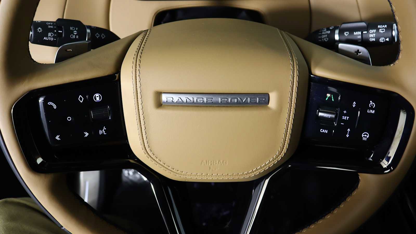 Used 2025 Land Rover Range Rover Sport Dynamic SE image 17