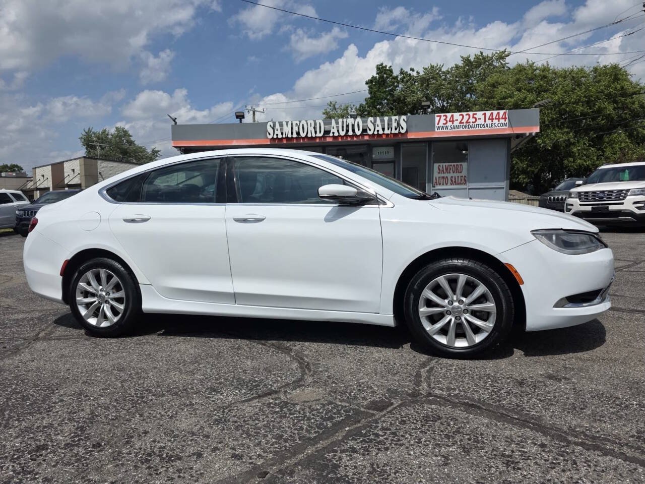 Used 2016 Chrysler 200 C FWD image 8