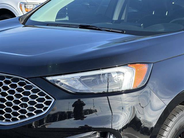 Used 2024 Ford Edge SEL w/ Convenience Package image 7