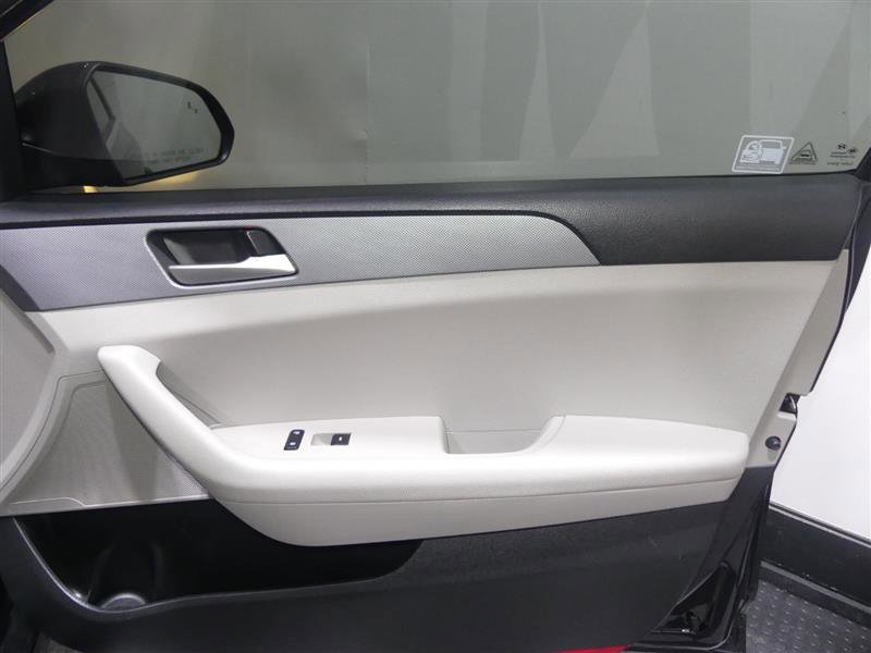 Used 2018 Hyundai Sonata SE image 19