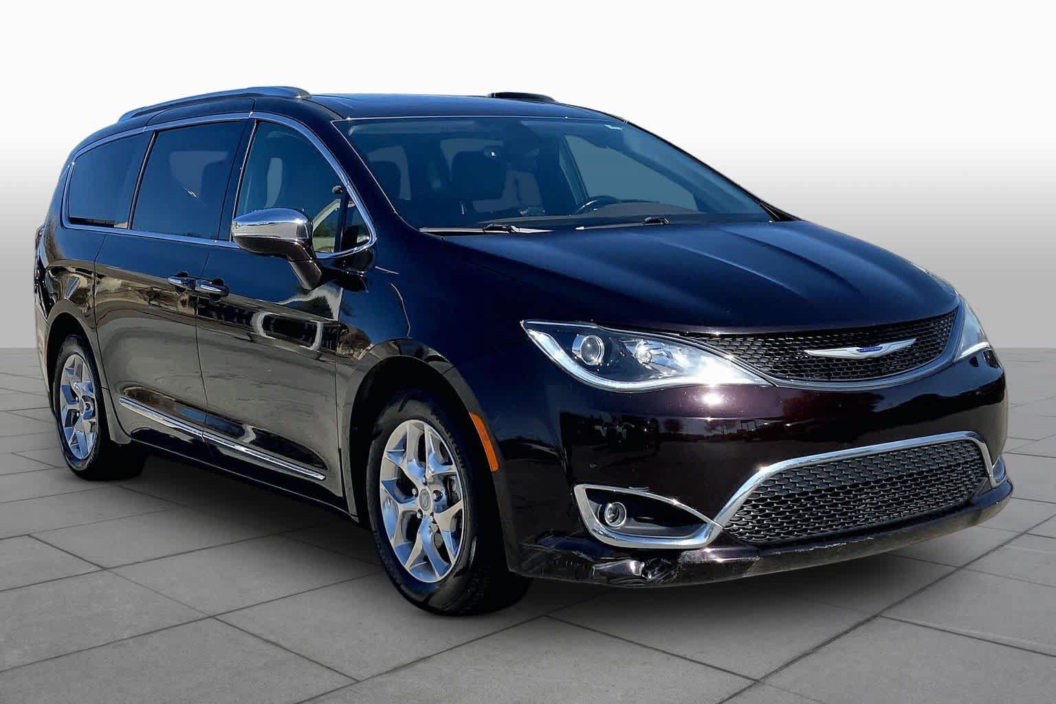 Used 2019 Chrysler Pacifica Limited FWD image 4