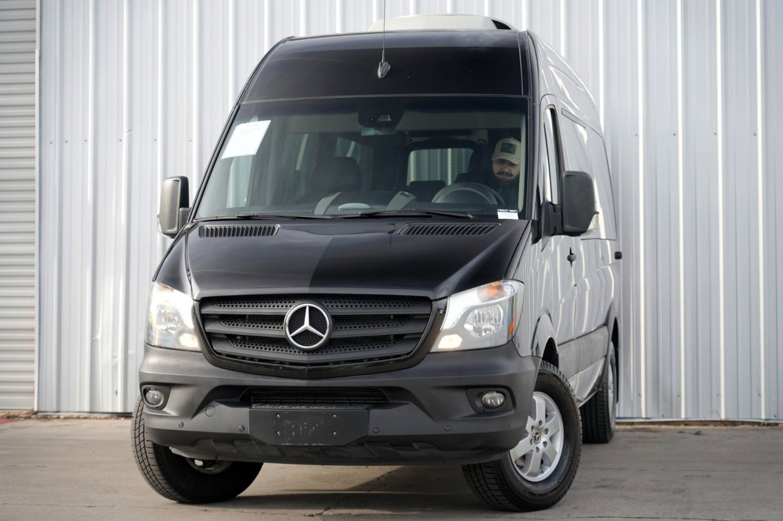 Used 2018 Mercedes-Benz Sprinter 2500 image 3
