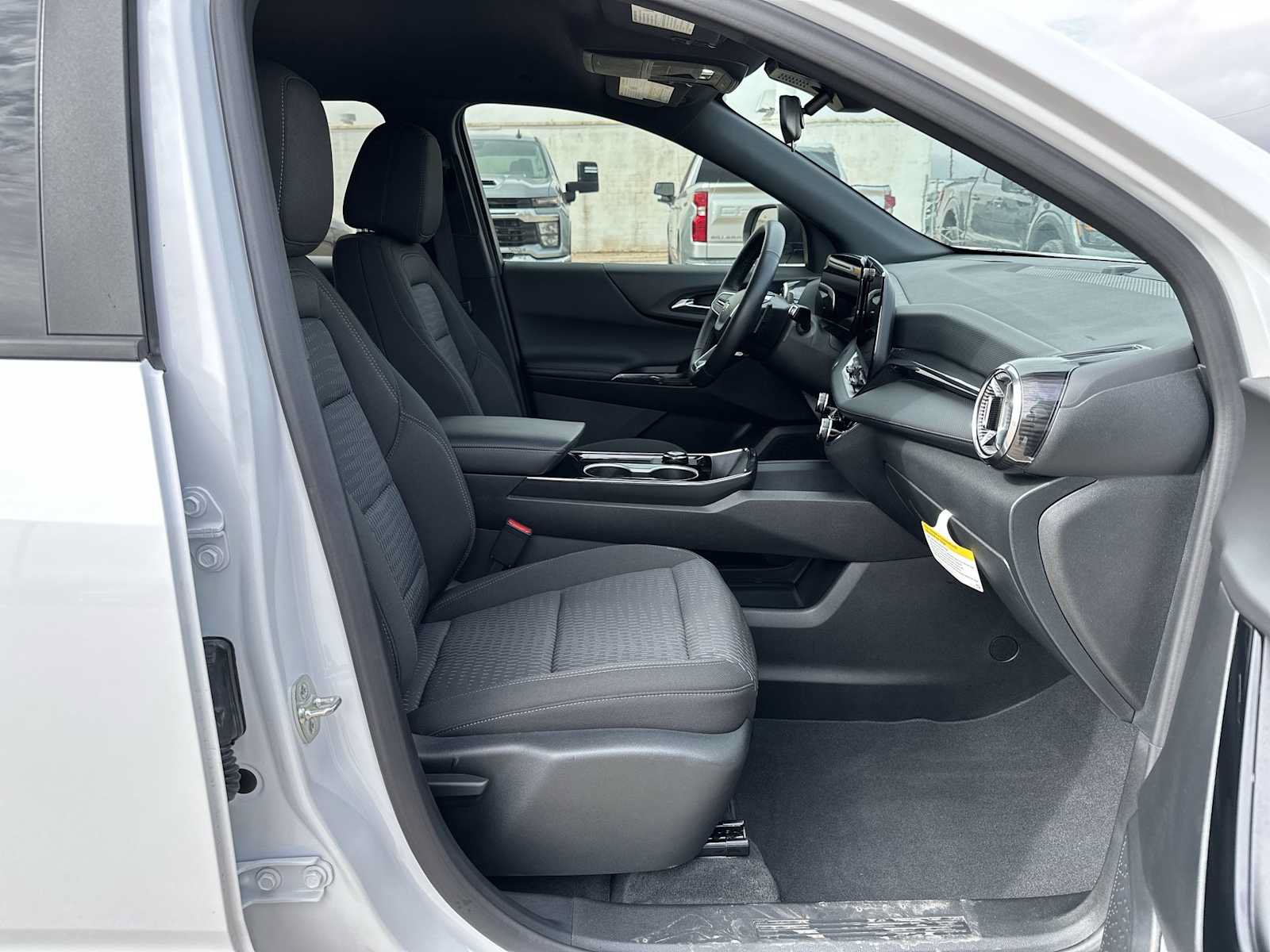 Used 2026 Chevrolet Equinox LT FWD image 22