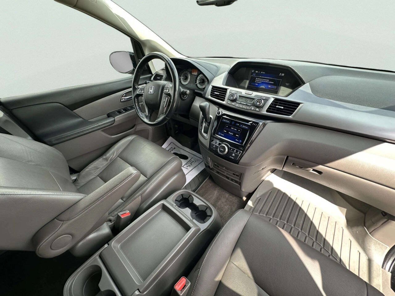 Used 2015 Honda Odyssey Touring Elite image 23