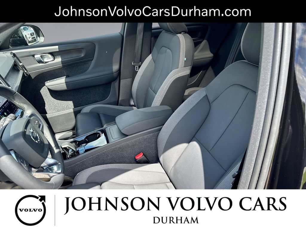 Used 2023 Volvo C40 Recharge Core AWD/4WD image 13
