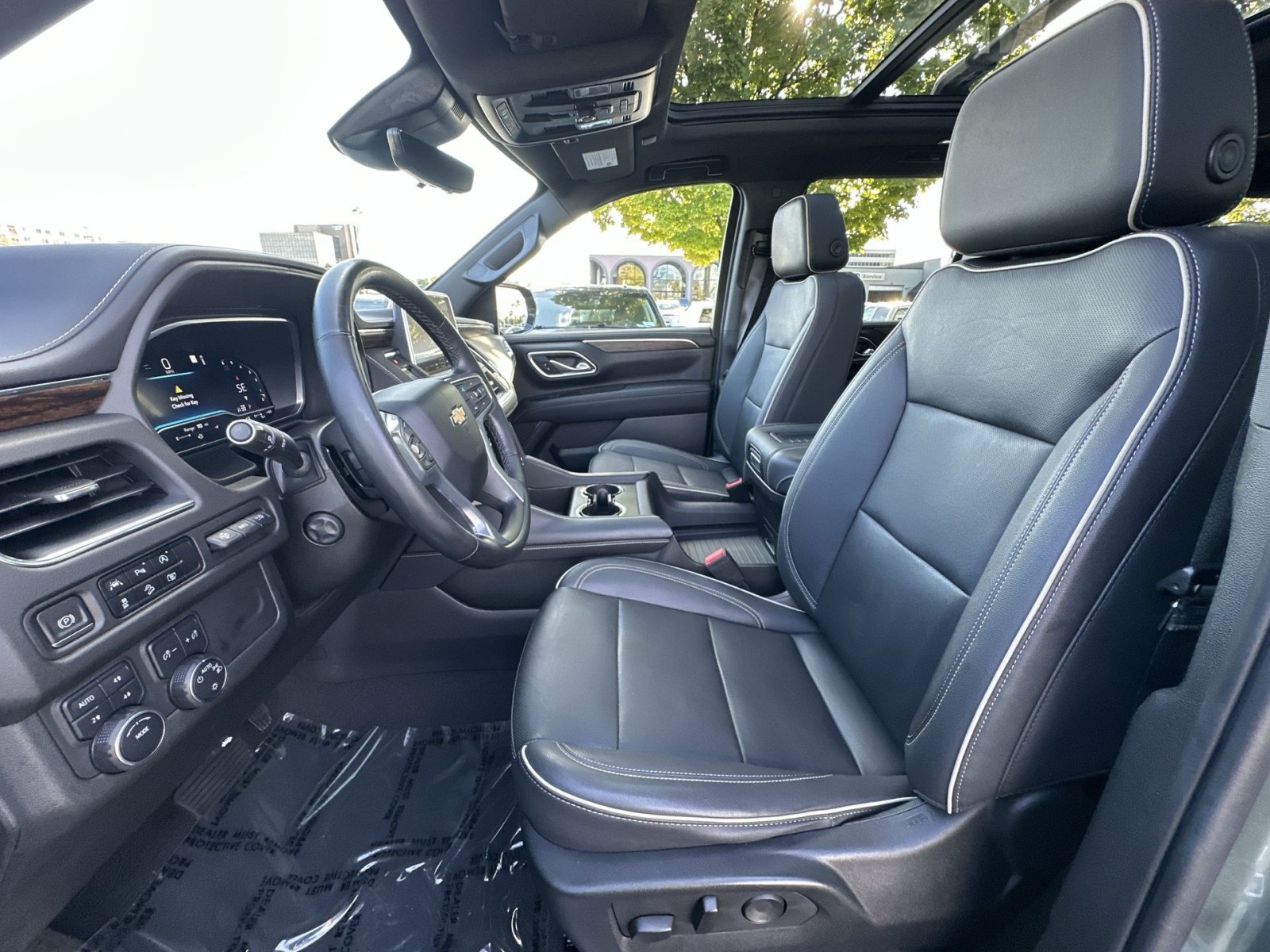 Used 2023 Chevrolet Tahoe Premier w/ Premium Package 2 AWD/4WD image 13