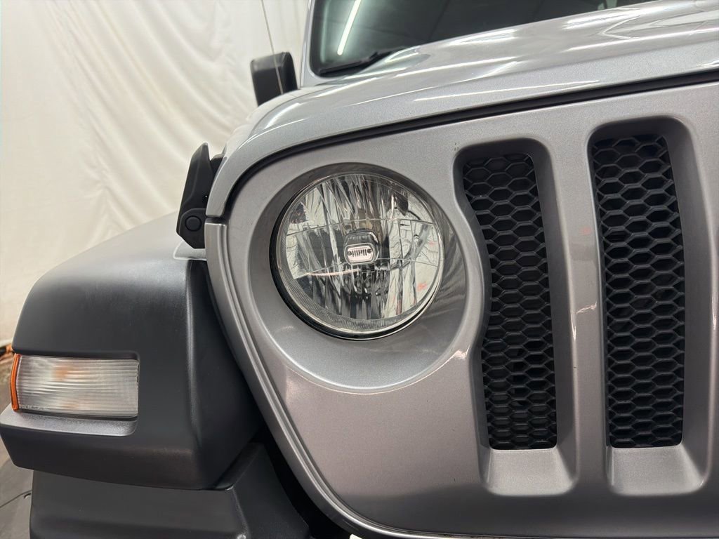 Used 2018 Jeep Wrangler Unlimited Sport S image 10
