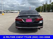 Used 2017 Honda Accord Sport image 7