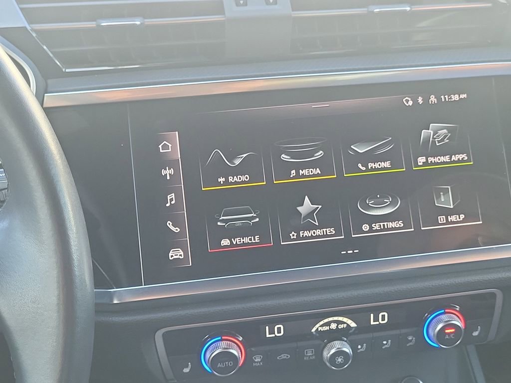 Used 2024 Audi Q3 2.0T Premium image 18