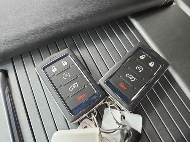 New 2026 Jeep Grand Wagoneer Limited w/ HD Trailer Tow Package image 38