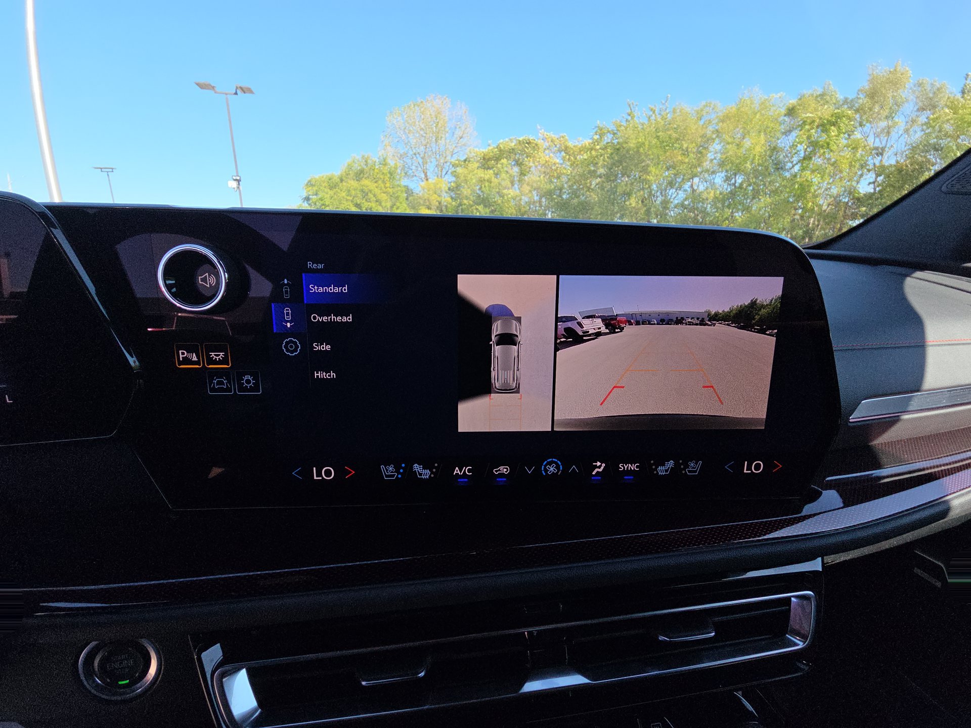 Used 2026 Chevrolet Traverse RS FWD image 22