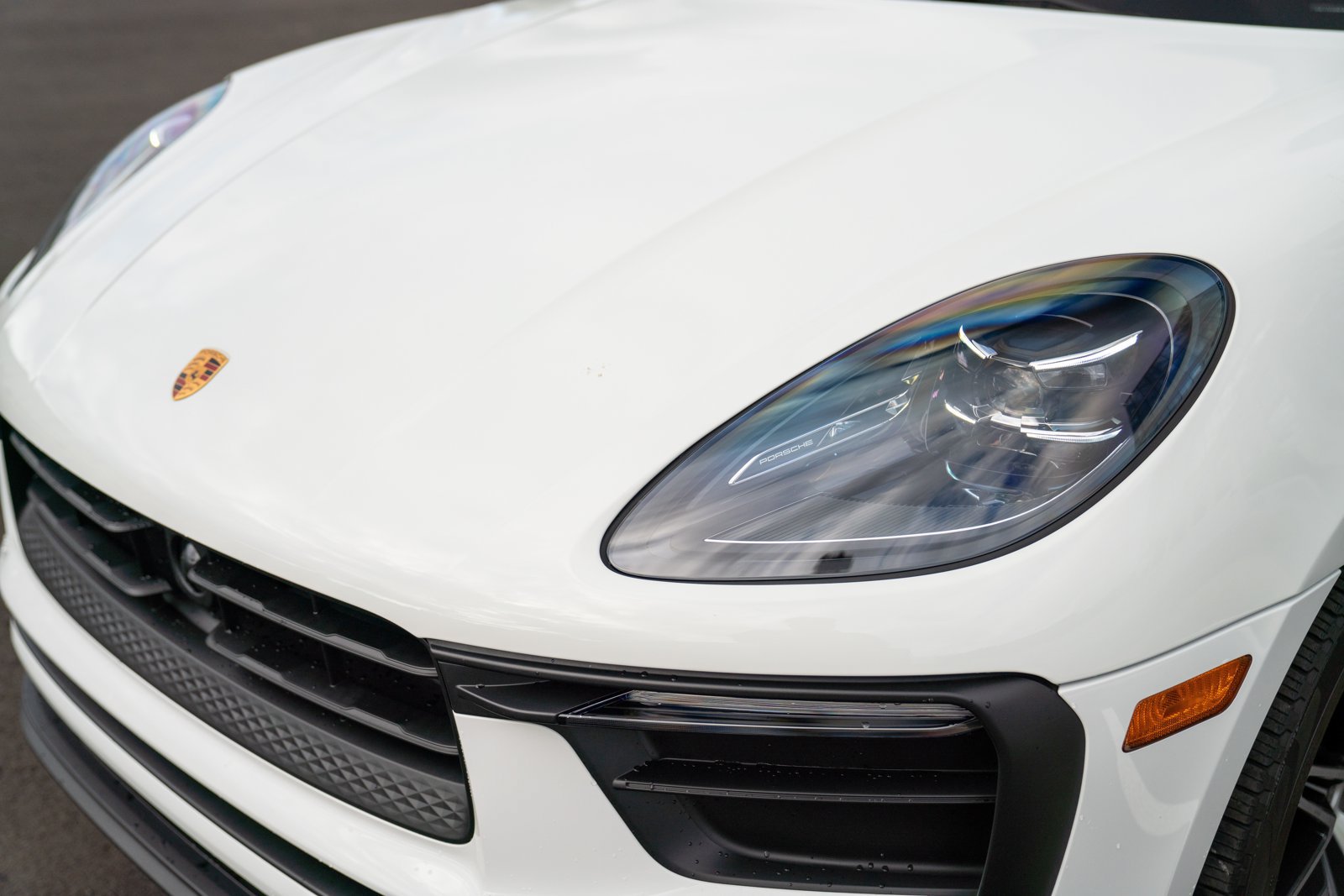 Certified 2023 Porsche Macan Turbo AWD/4WD image 29