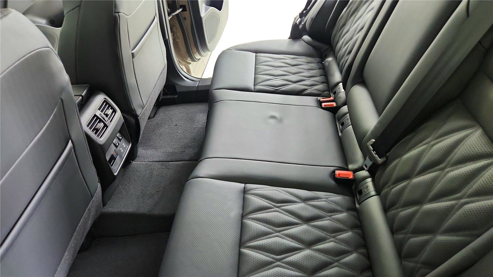 New 2025 Nissan Rogue Platinum w/ Platinum Premium Package image 23
