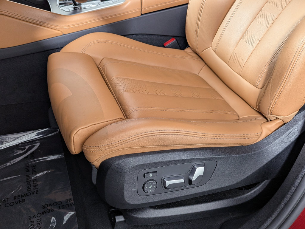 Certified 2022 BMW X6 xDrive40i AWD/4WD image 17