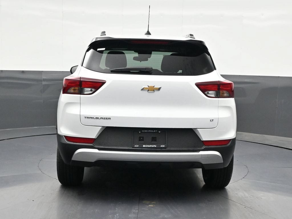 Used 2026 Chevrolet TrailBlazer LT FWD image 4