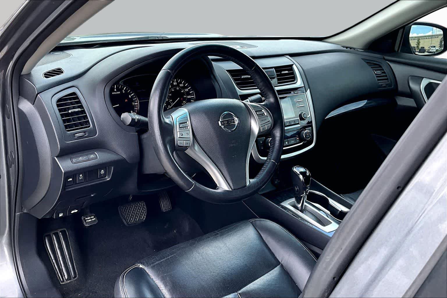 Used 2018 Nissan Altima 2.5 SL FWD image 16