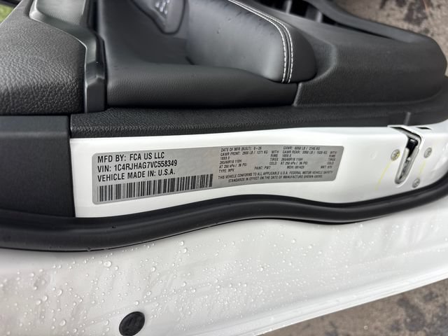 New 2027 Jeep Grand Cherokee Laredo X AWD/4WD image 34