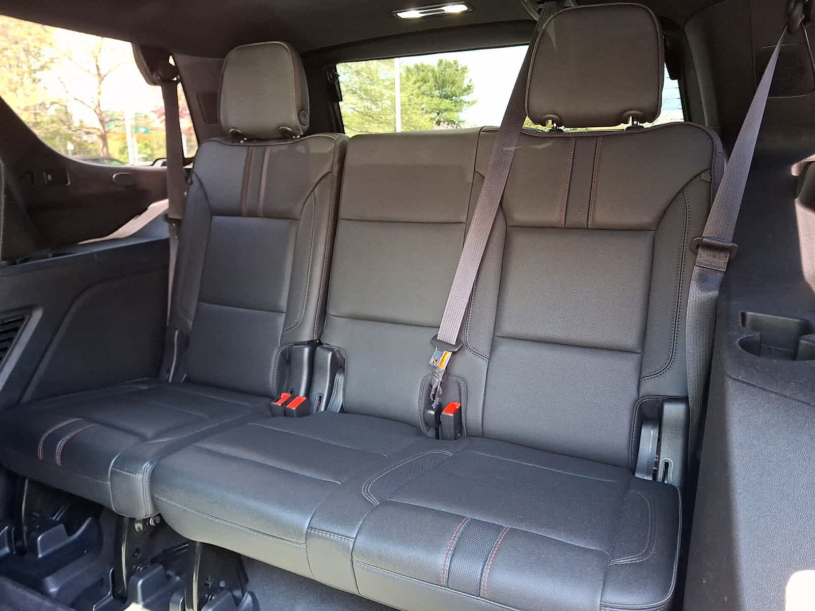 Used 2022 Chevrolet Tahoe RST w/ Luxury Package AWD/4WD image 12