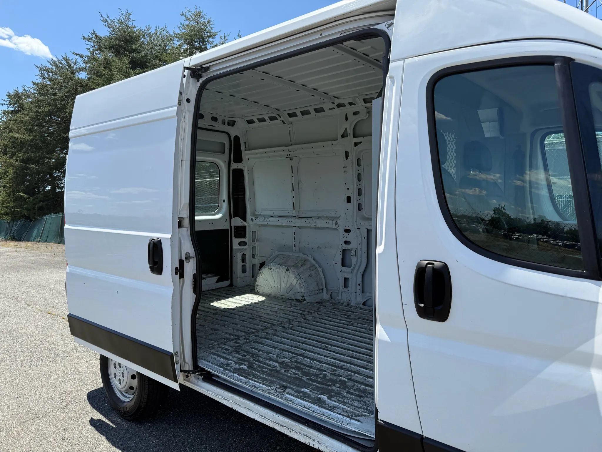 Used 2020 RAM ProMaster 1500 FWD image 48
