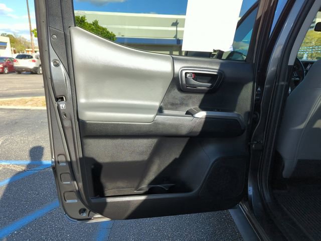 Used 2017 Toyota Tacoma SR5 w/ Tow Package image 25