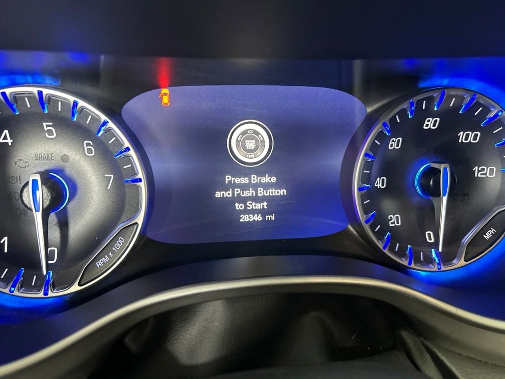 Used 2025 Chrysler Pacifica Select FWD image 3