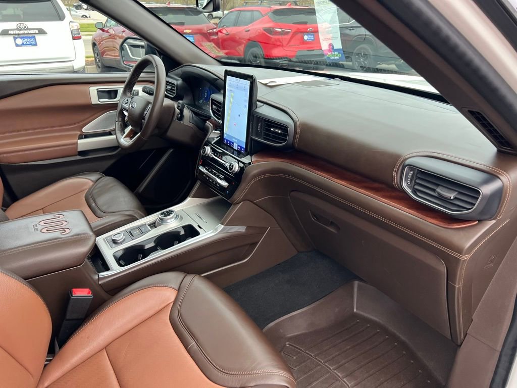 Used 2023 Ford Explorer King Ranch w/ Technology Package image 33