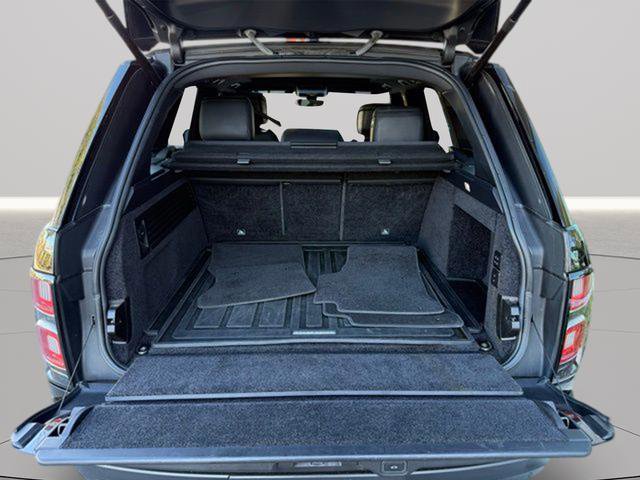 Used 2022 Land Rover Range Rover P525 Westminster Edition image 32