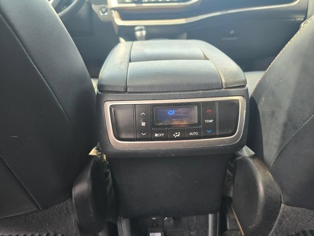 Used 2015 Toyota Highlander Limited AWD/4WD image 14