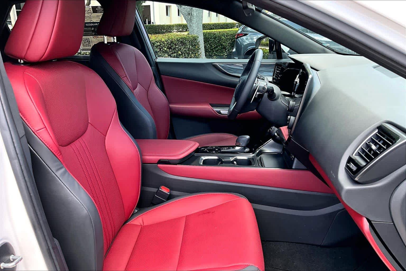 Used 2025 Lexus NX 250 FWD w/ Cold Area Package image 9