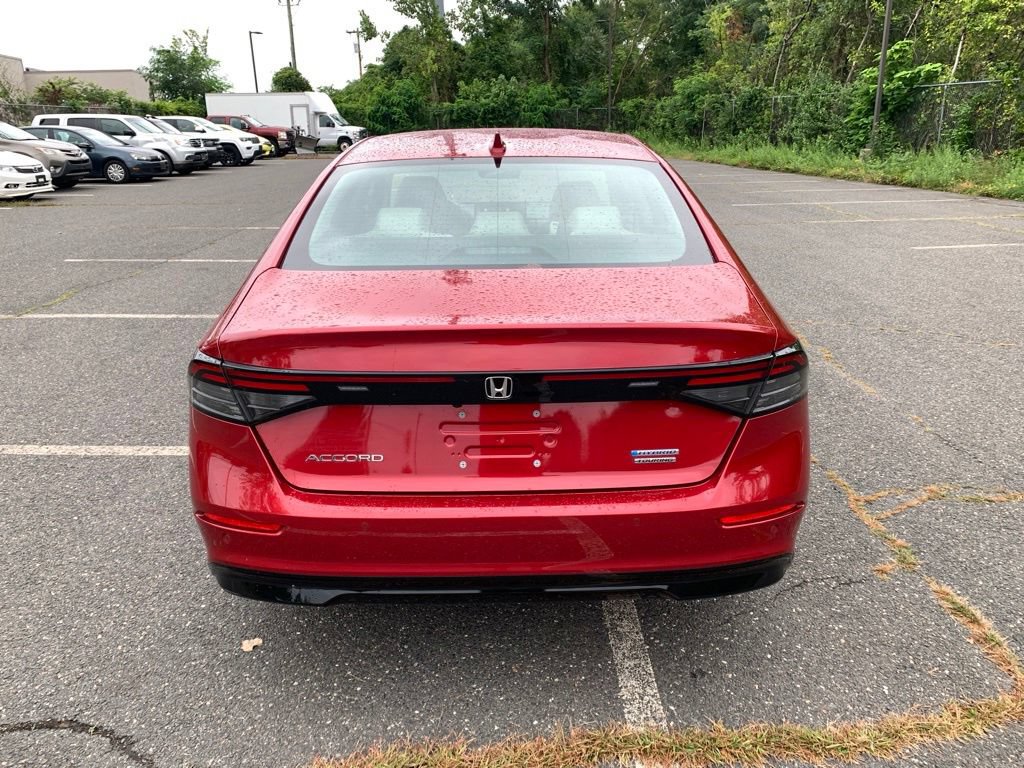 Used 2025 Honda Accord Touring image 4