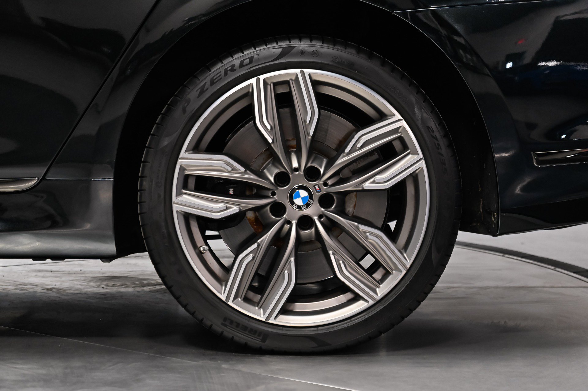 Used 2022 BMW M760i xDrive AWD/4WD image 48