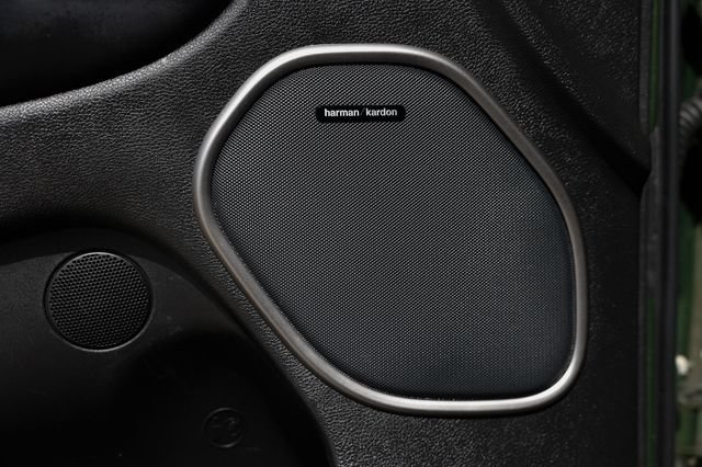 Used 2020 Dodge Durango R/T w/ Technology Group RWD image 53