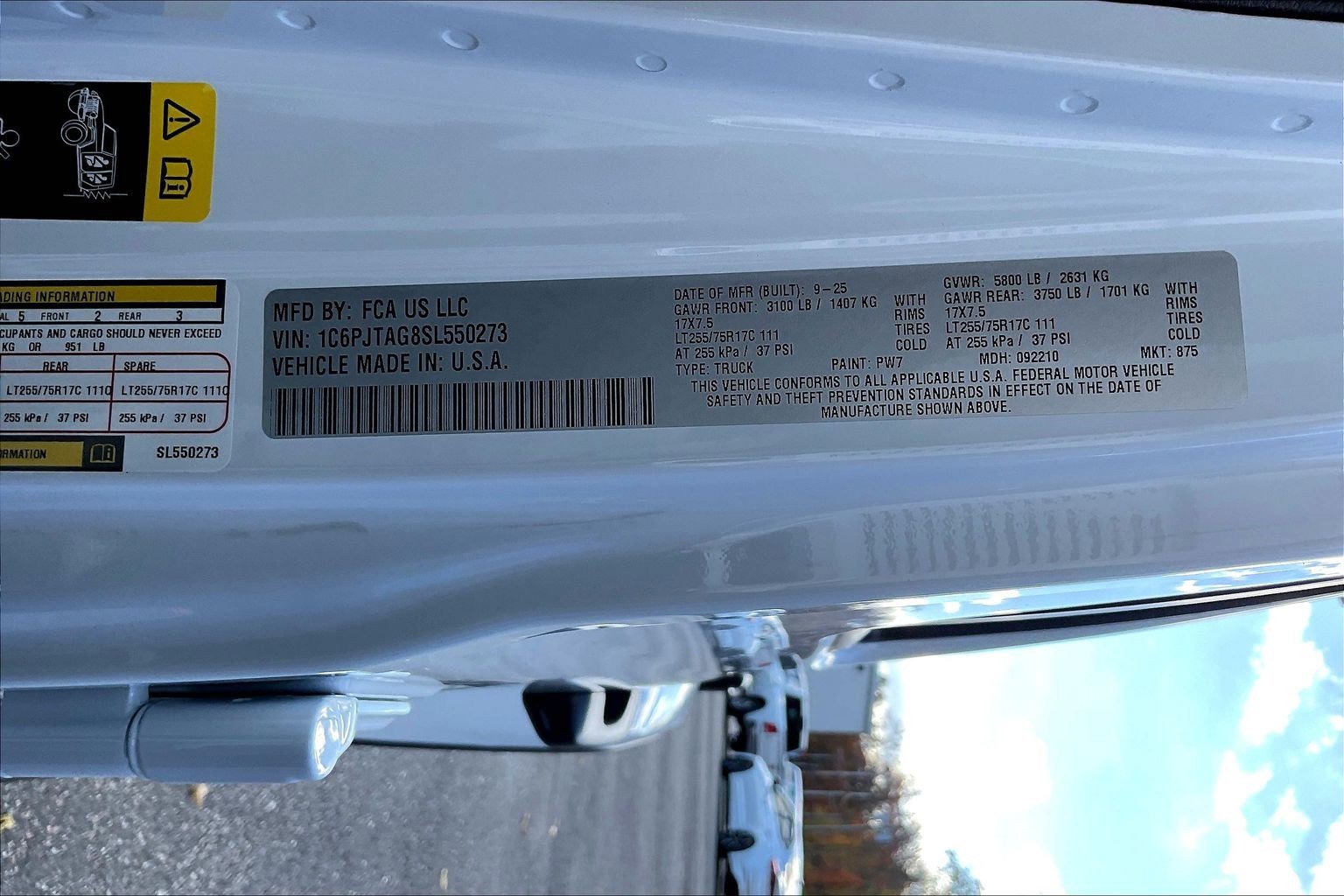 New 2025 Jeep Gladiator Sport image 13