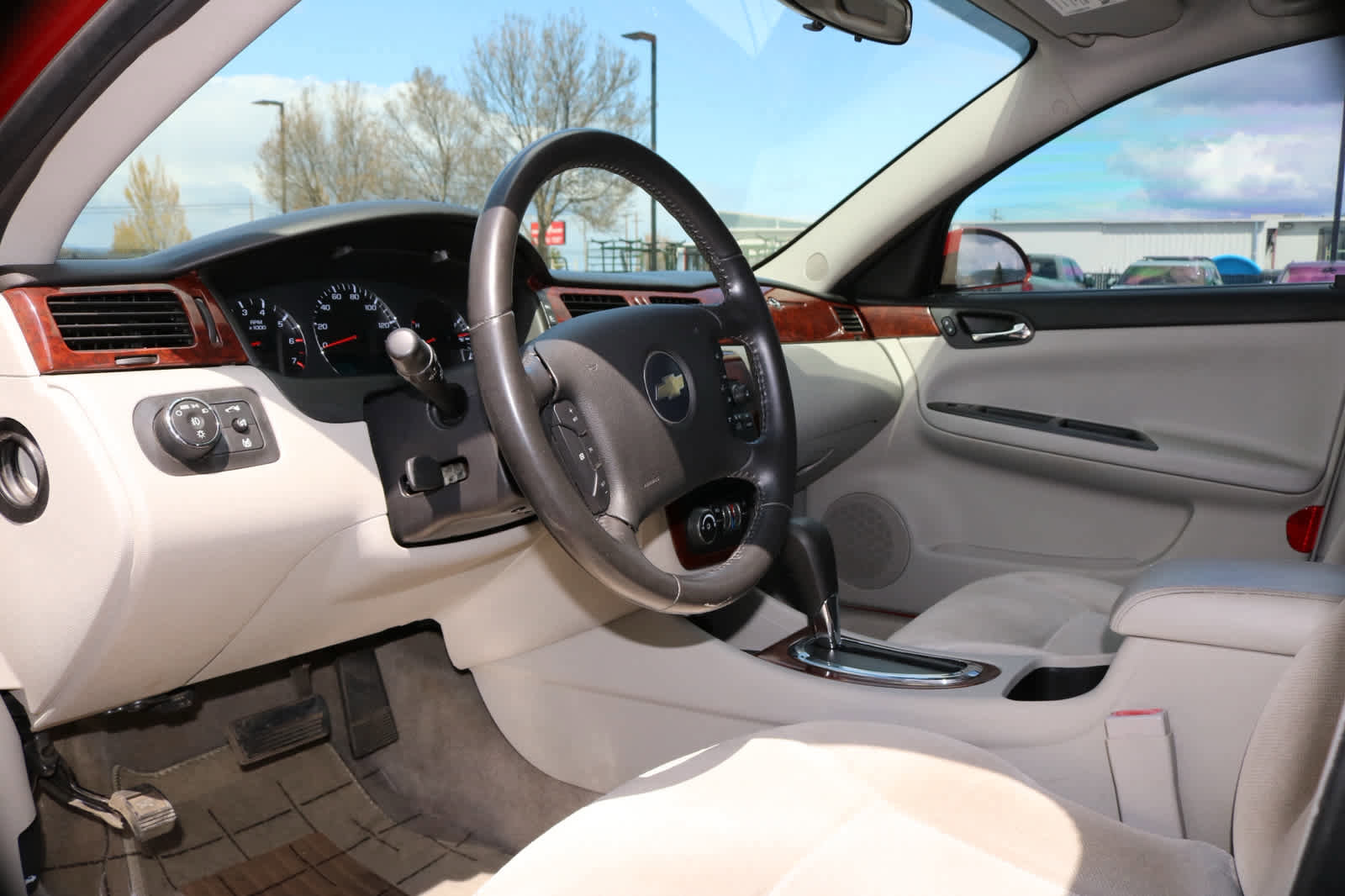 Used 2008 Chevrolet Impala LT FWD image 7