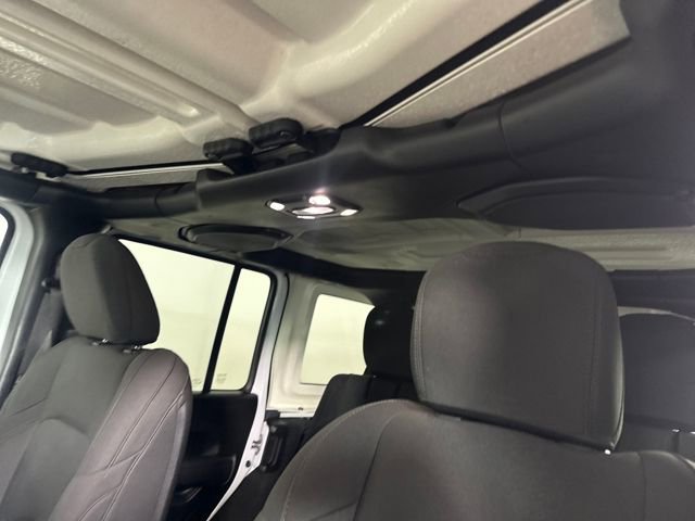 Used 2023 Jeep Wrangler Unlimited w/ Cold Weather Group image 12