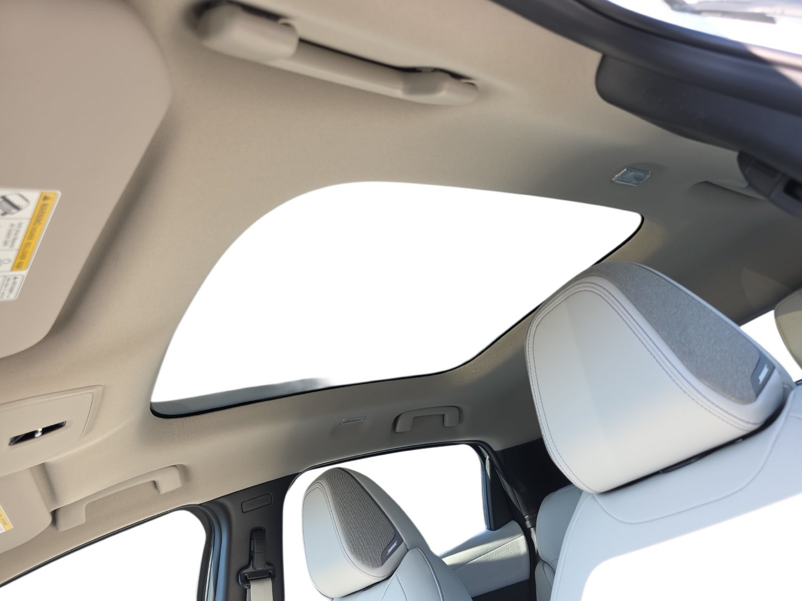 New 2026 Nissan Leaf Platinum+ w/ Illuminated Package FWD image 28