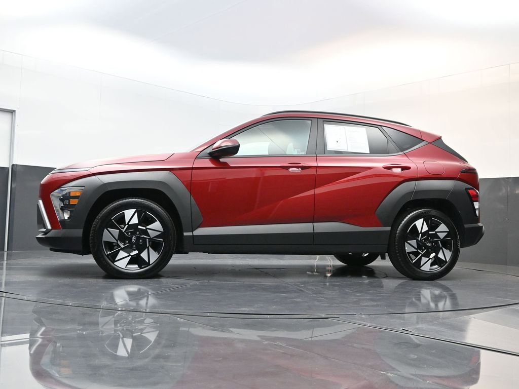 Certified 2025 Hyundai Kona SEL image 25
