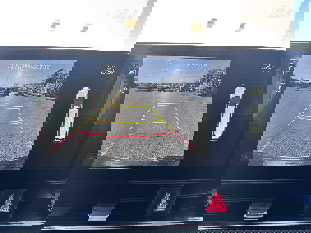 New 2026 Kia Carnival EX FWD image 17