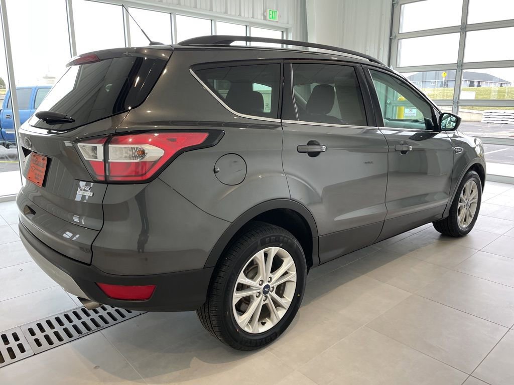 Used 2018 Ford Escape SE image 4